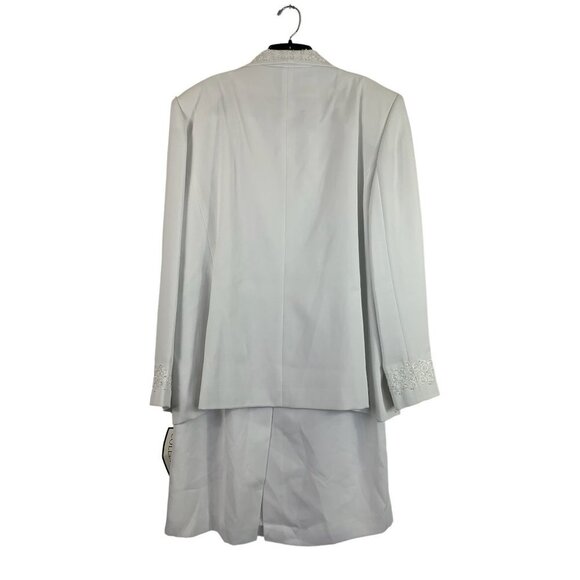 Executive Collection Women's Whistling White Skirt Set - Picture 2 of 11